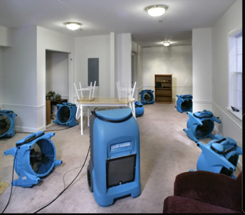 Air movers and dehumidifier setup for Water Damage Restoration in Tanque Verde